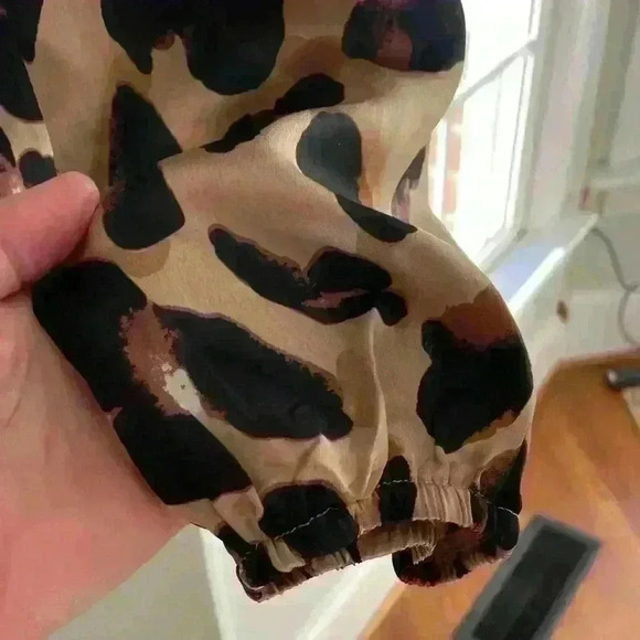 Boutique Style Animal Print Blouse Size Small - Picture 8 of 10